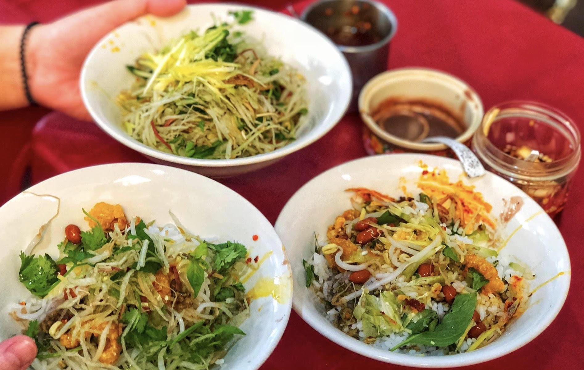 7 Delicious mussel rice restaurants in Hue that cannot be missed 11