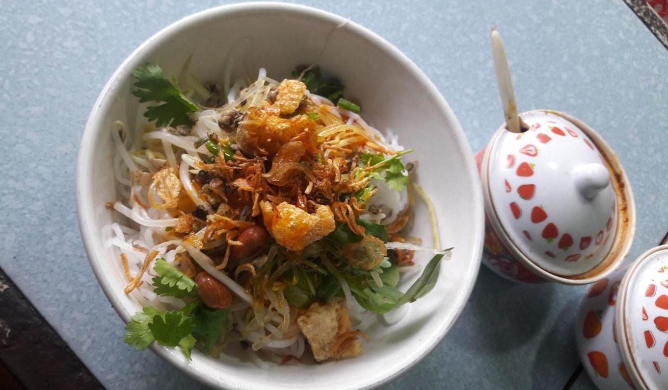 7 Delicious mussel rice restaurants in Hue that cannot be missed 12