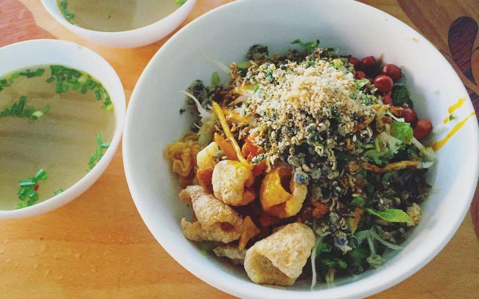 7 Delicious mussel rice restaurants in Hue that cannot be missed 2