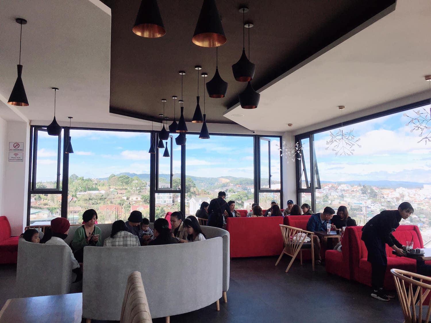 Amazing Coffee Da Lat - Coffee shop with a view of the whole city, freely chill in Da Lat 8