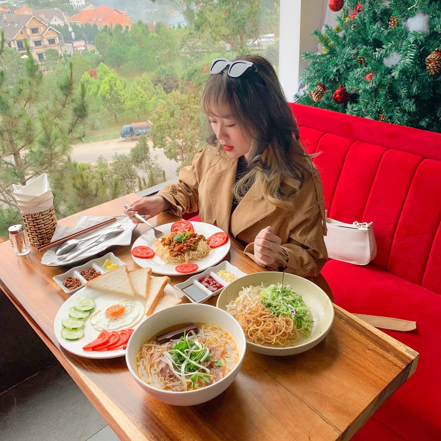 Amazing Coffee Da Lat - Coffee shop with a view of the whole city, freely chill in Da Lat 14