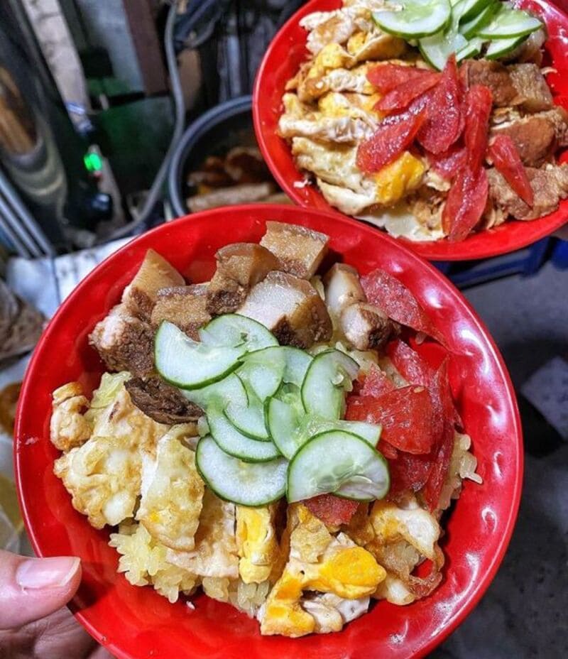 Eat at night in Hanoi with irresistible delicious restaurants 8