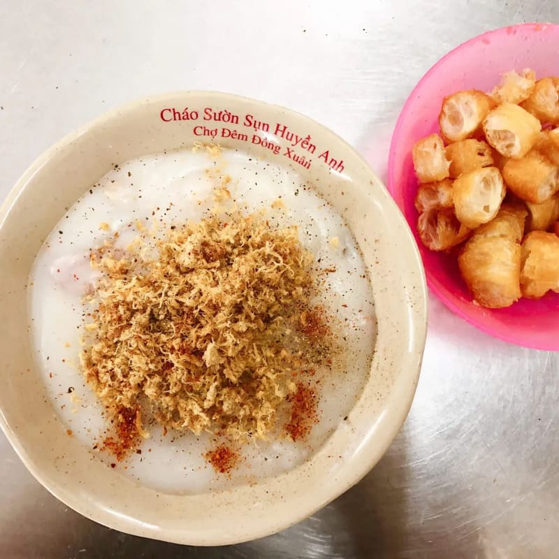 Eat at night in Hanoi with irresistible delicious restaurants 10