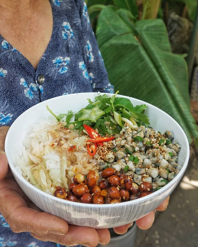 What to eat in Hue? Explore the list of interesting specialties in the land of ancient capital 11