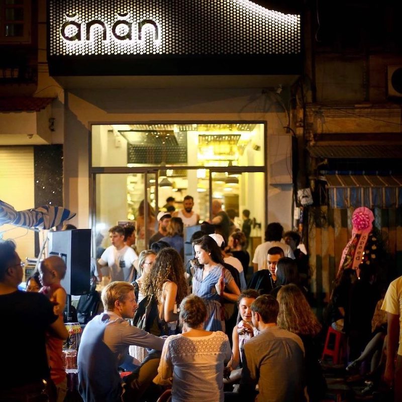 Anan Saigon, a famous Michelin-starred restaurant in the heart of the old market 3