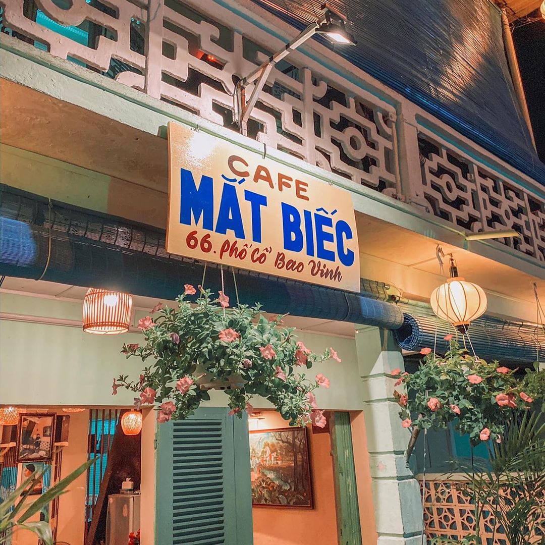 Have you visited the famous cafe in Bao Vinh Hue ancient town? 2