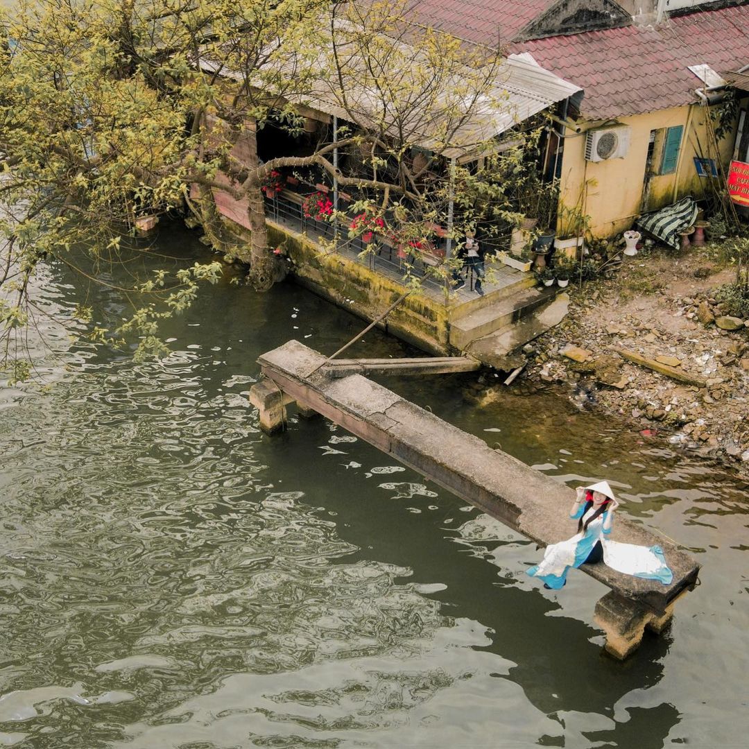 Have you visited the famous cafe in Bao Vinh Hue ancient town? 8