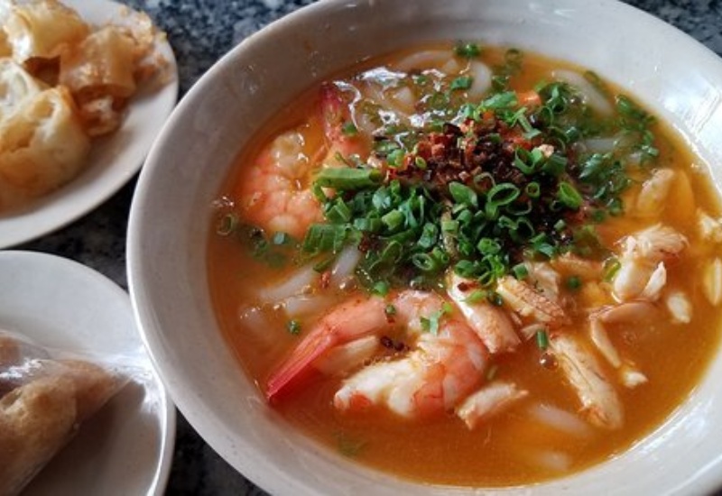 Pocket now the top 13 most famous delicious restaurants in District 5