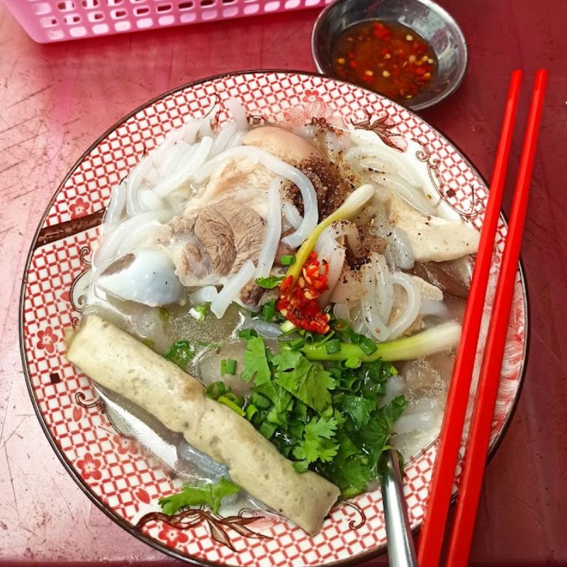 Top 8 famous delicious pork sausage noodle shops in Saigon 7