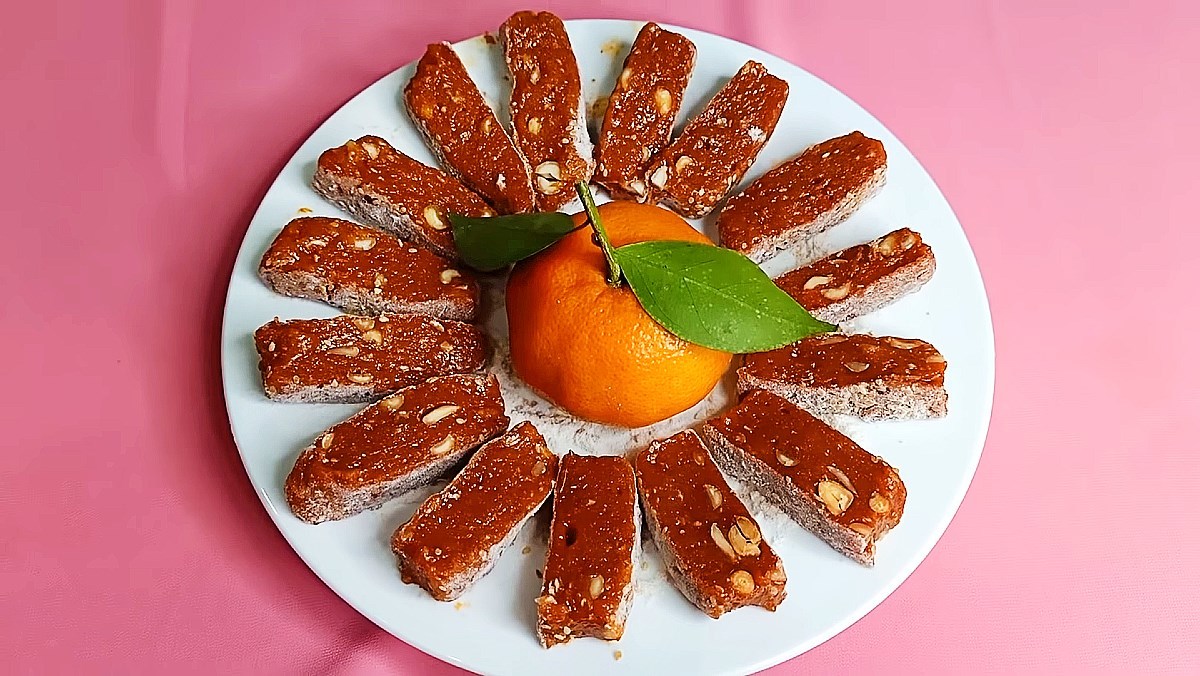 Hanoi blue sweet cake - A specialty with the soul of Vietnamese countryside 4