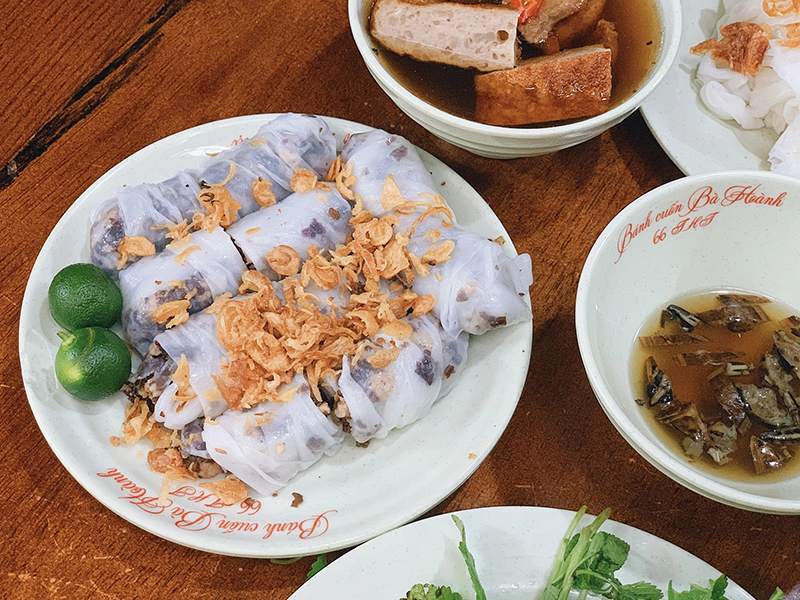 Ba Hoanh's banh cuon, a hundred-year-old restaurant in the heart of the capital 5