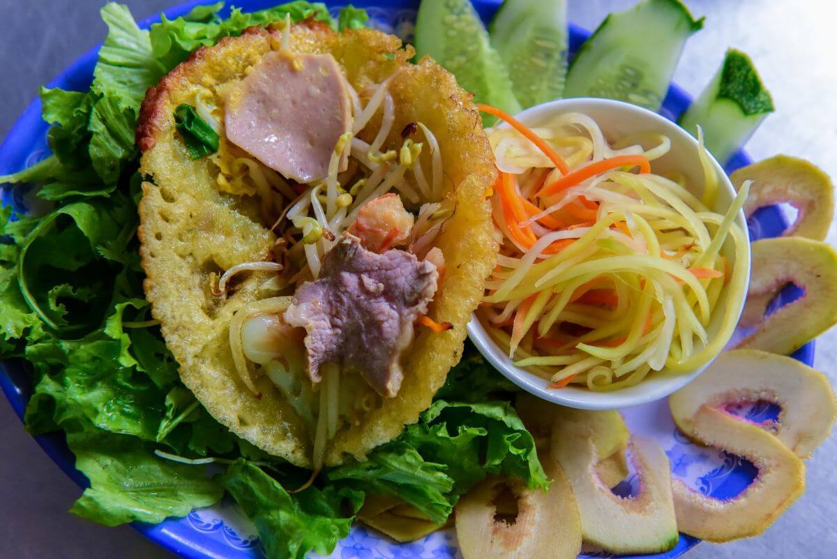 Banh hoi - Fall in love with delicious dishes typical of Hue 4