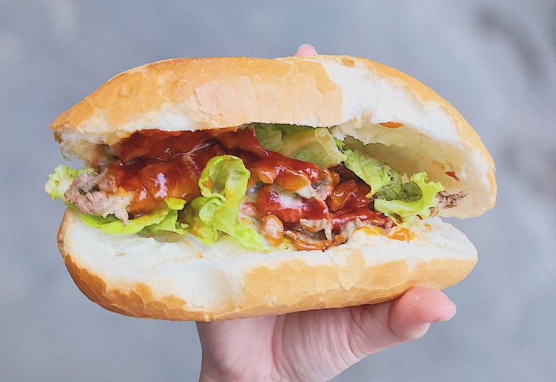 Top 9 famous and delicious Saigon bread shops 10