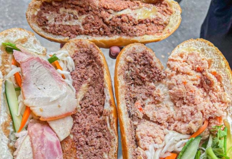 Top 9 famous and delicious Saigon bread shops 3