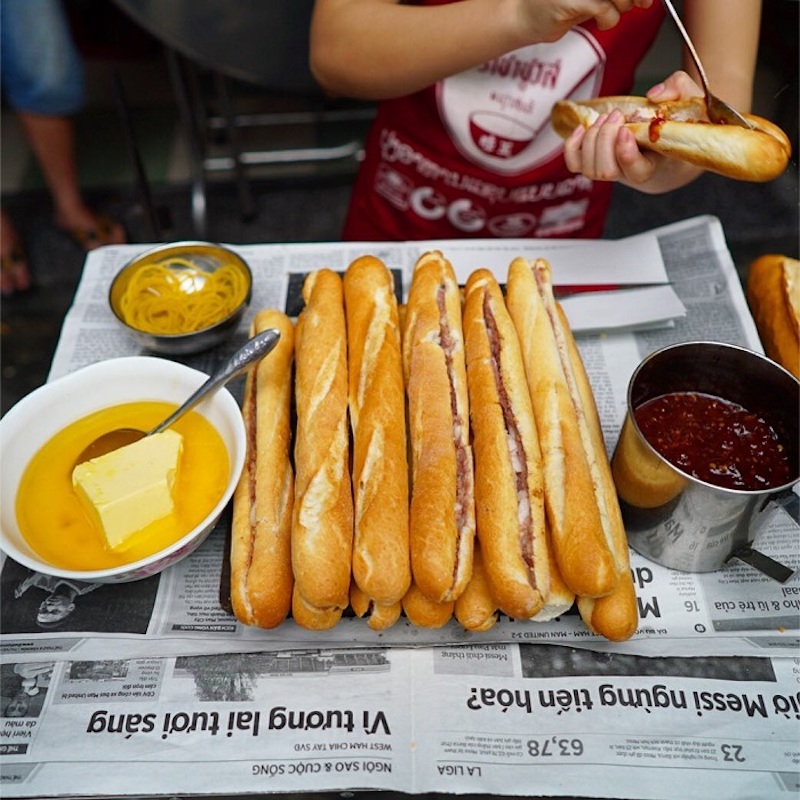 Hunt for 10 famous banh mi shops in Da Nang that are addictive to eat 2
