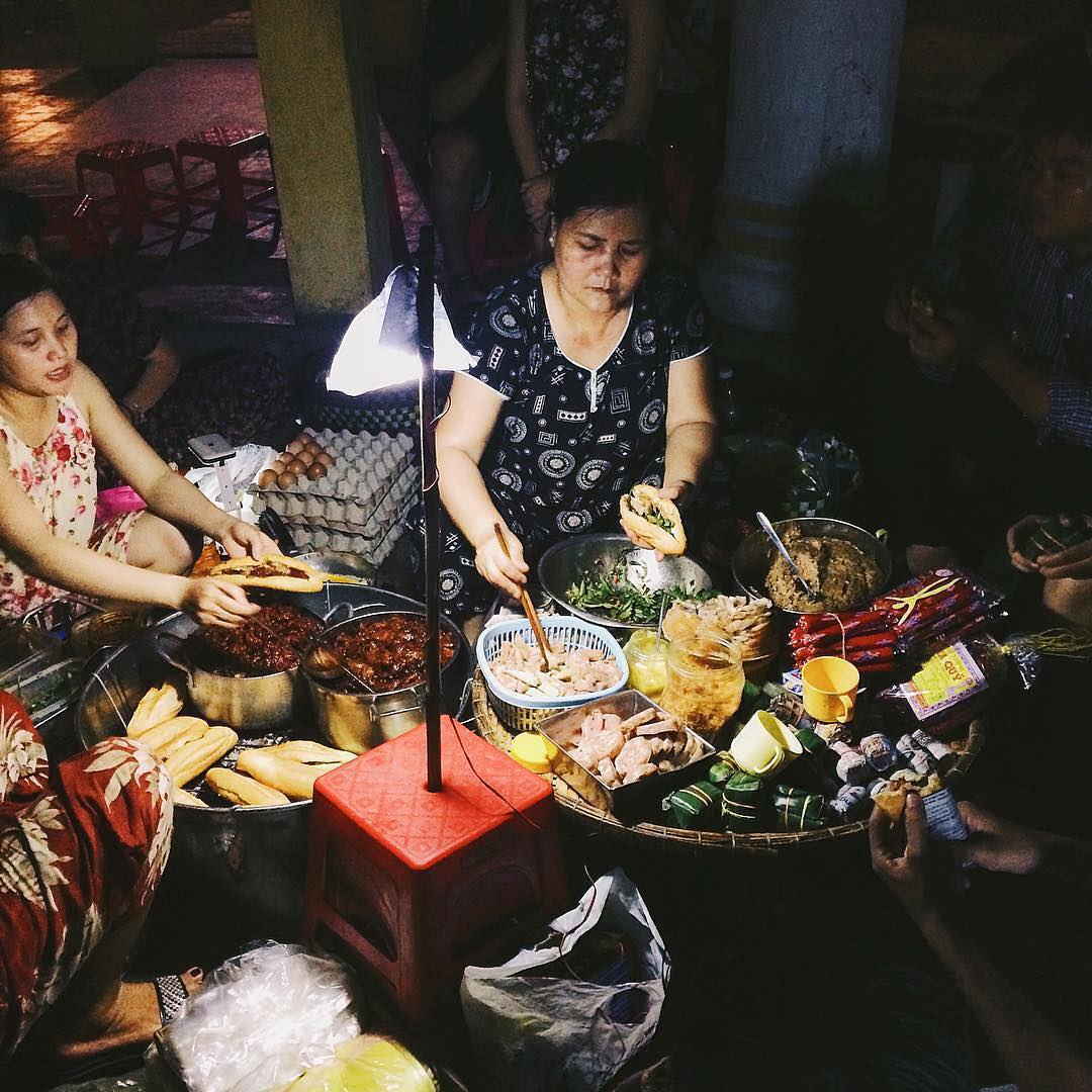 Trang Tien Hue Bread - Encapsulating the flavors of the ancient capital that makes many people want to stop crying 7