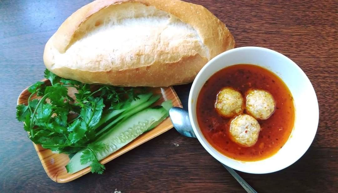 Dalat meatball bread - Unique cuisine of the land of thousands of flowers 5