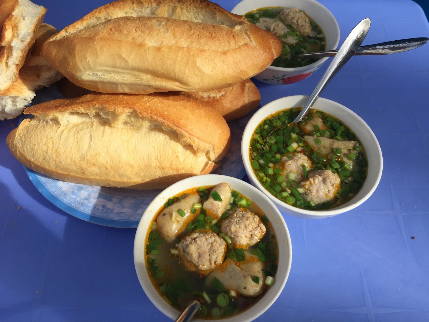 Dalat meatball bread - Unique cuisine of the land of thousands of flowers 4