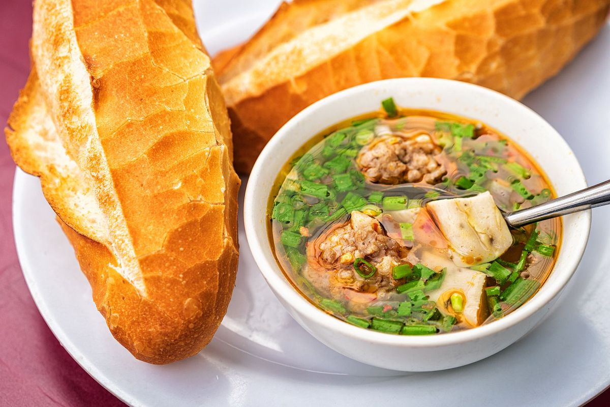 Dalat meatball bread - Unique cuisine of the land of thousands of flowers 9