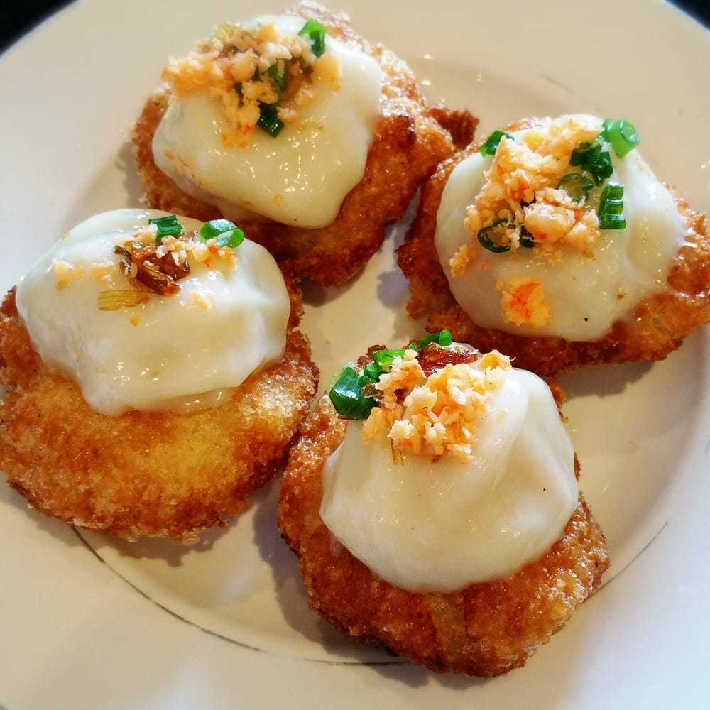 Banh ram it - Enjoy delicious rustic cakes authentic to Hue 4