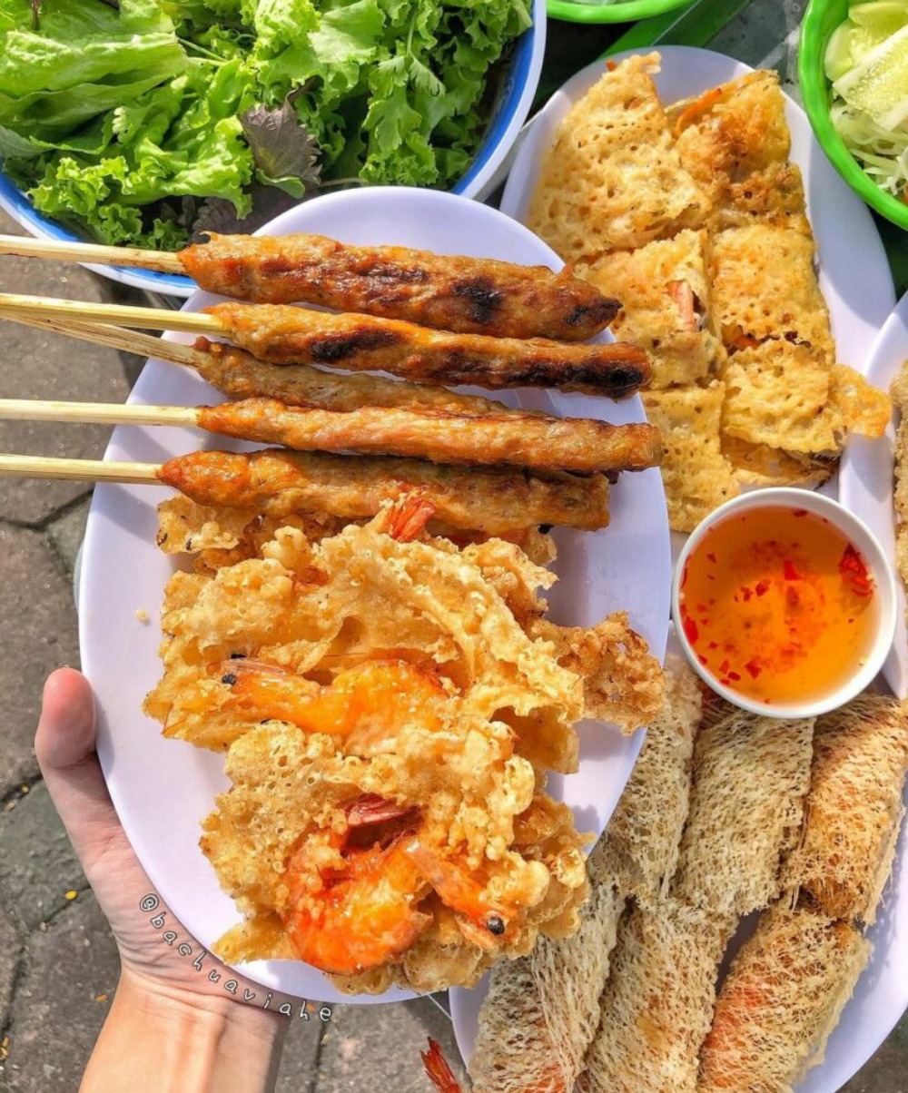 West Lake shrimp cake - Enjoy the beauty of Hanoi cuisine 3