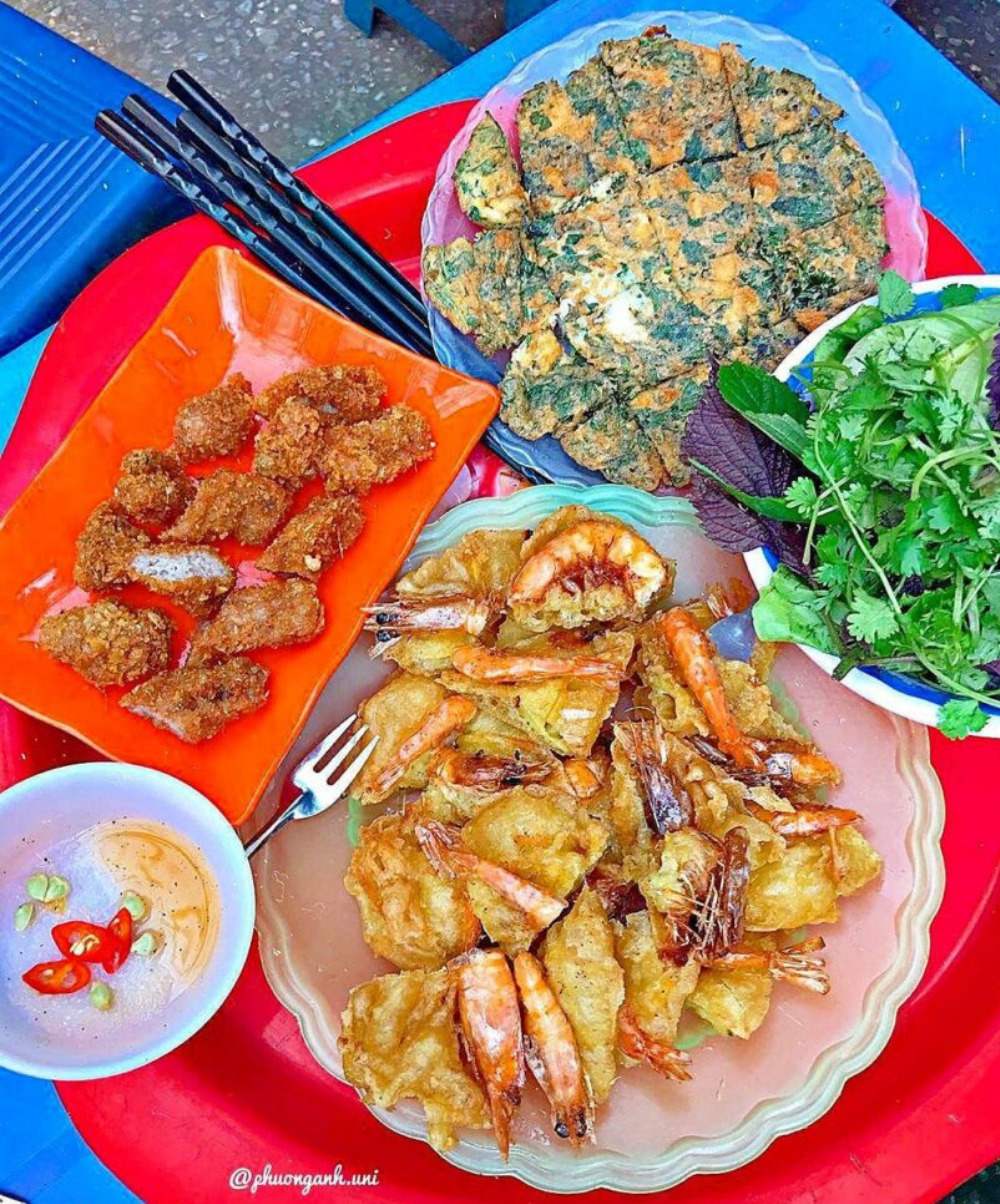 West Lake shrimp cake - Enjoy the beauty of Hanoi cuisine 4