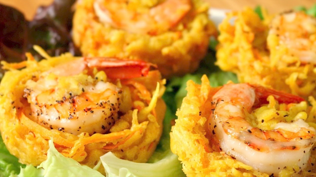West Lake shrimp cake - Enjoy the beauty of Hanoi cuisine 5