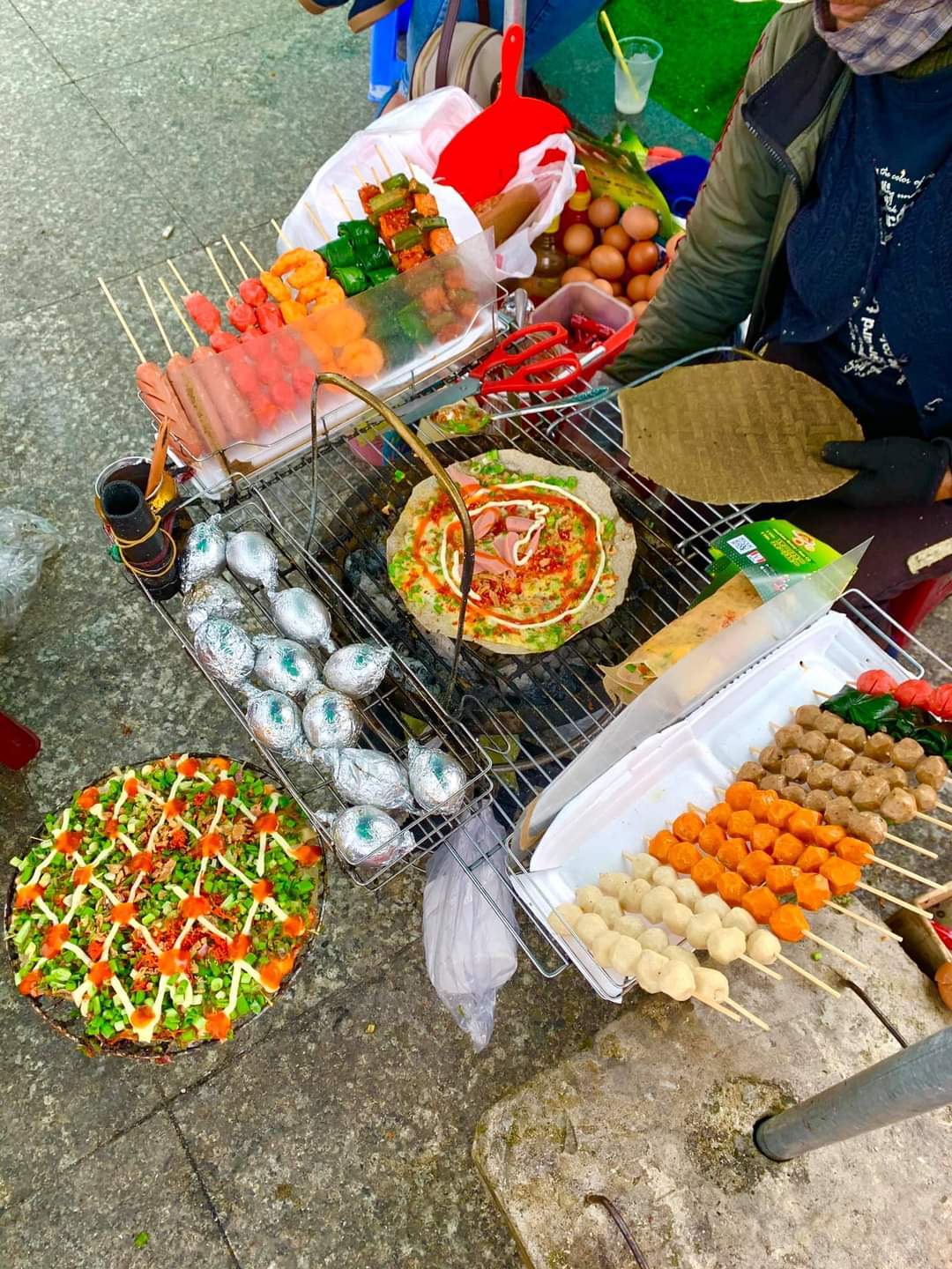 Da Lat grilled rice paper - An irresistible delicious dish that you must try when coming to the land of fog 8