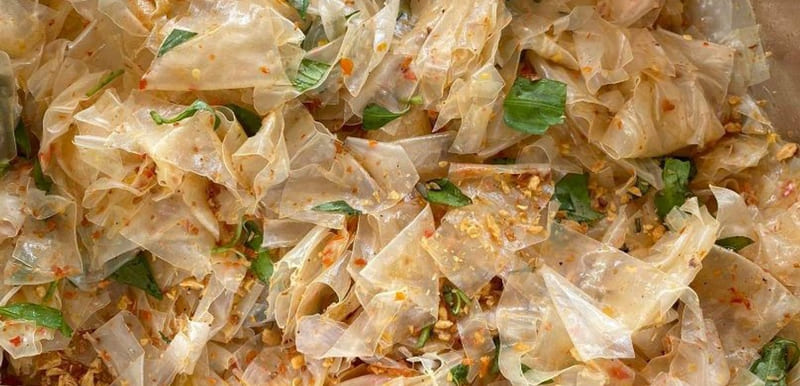 Saigon mixed rice paper, a snack that never cools down 10