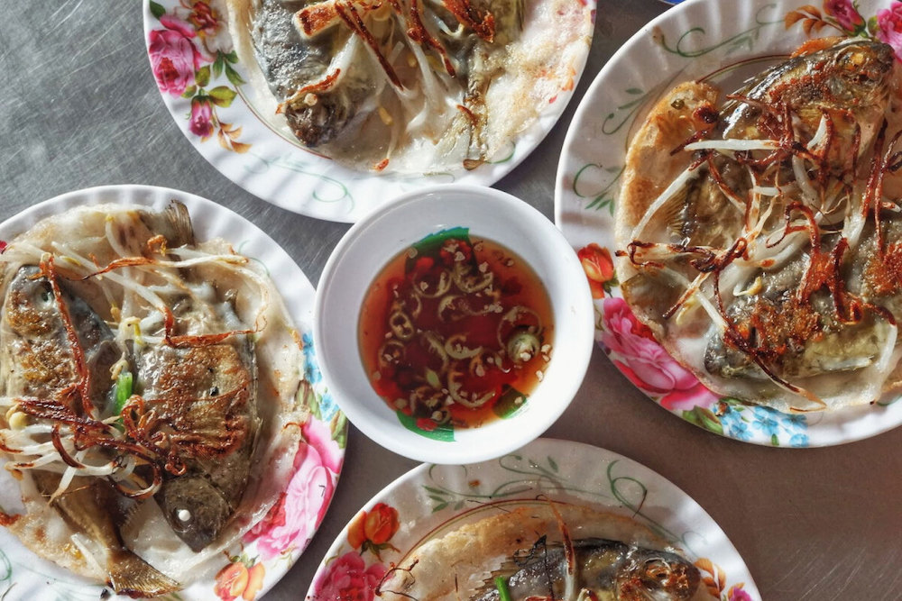 Chuon village goby fish pancakes – Banh xeo with a whole strange fish? 2