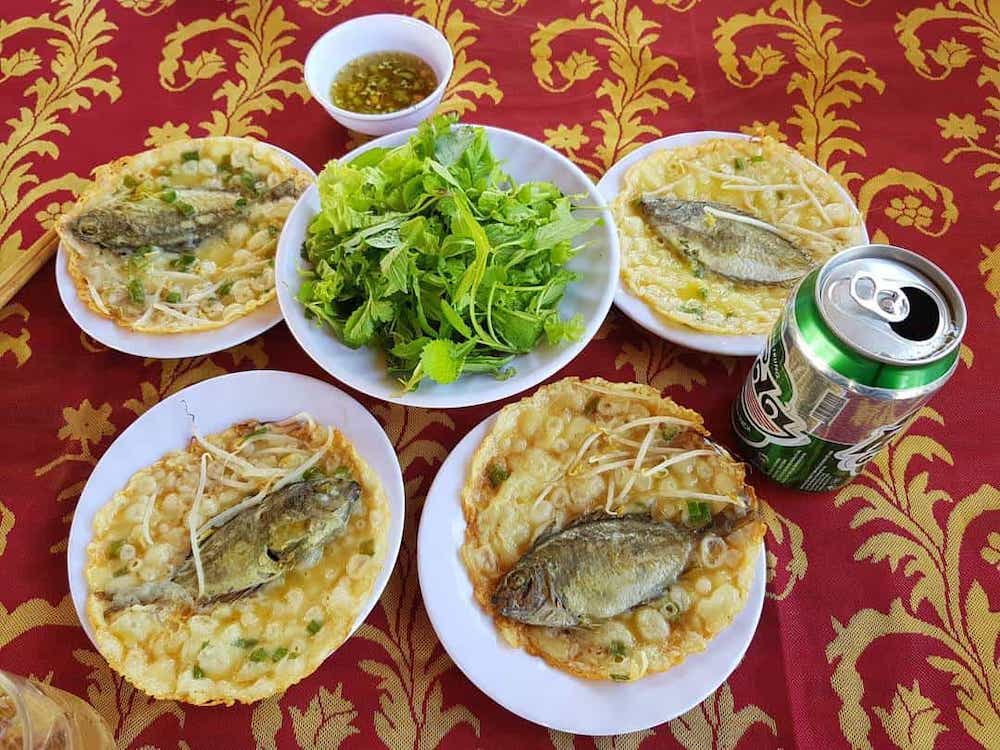 Chuon village goby fish pancakes – Banh xeo with a whole strange fish? 3