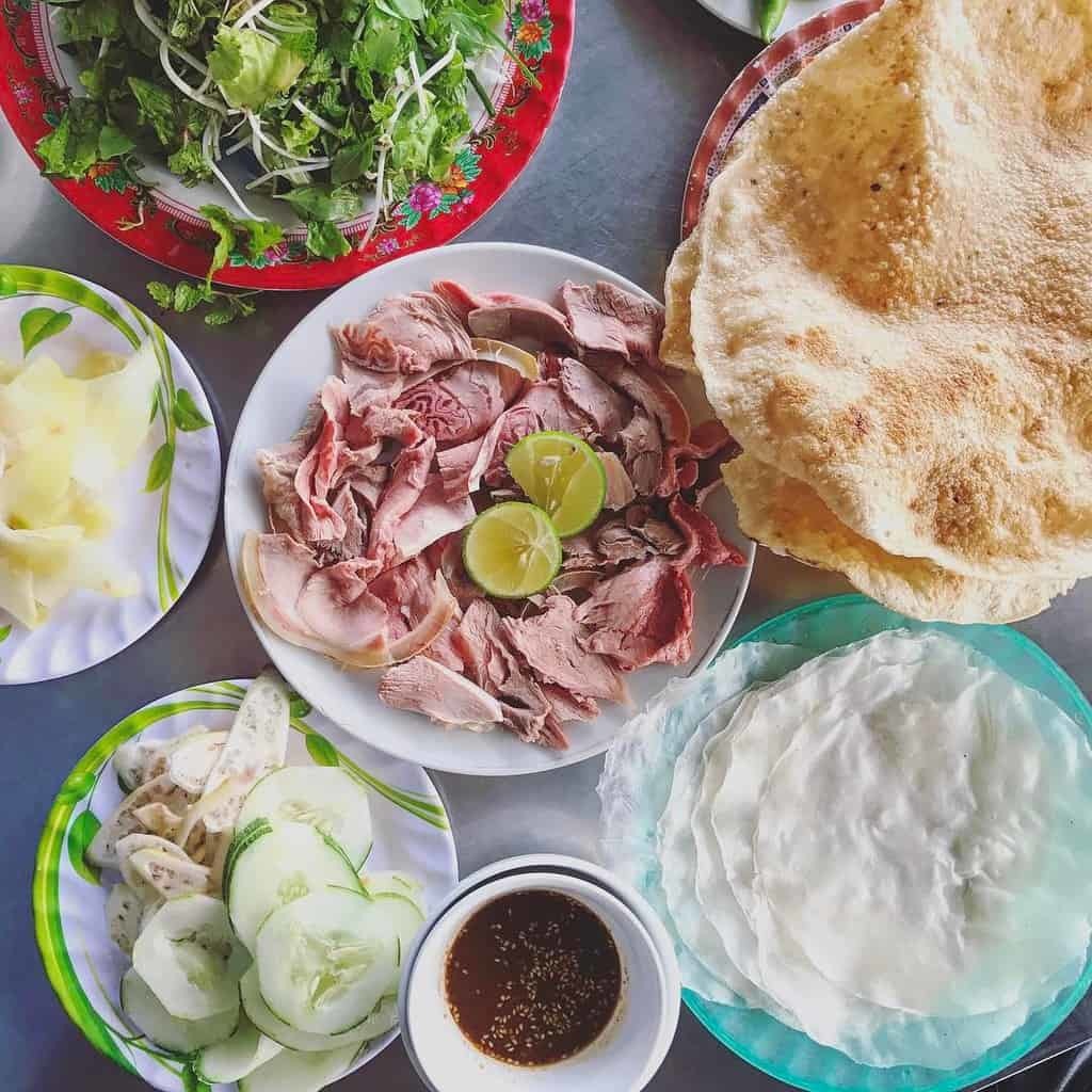 Cau Mong steamed veal - A specialty not to be missed in the journey to experience delicious Da Nang dishes 3