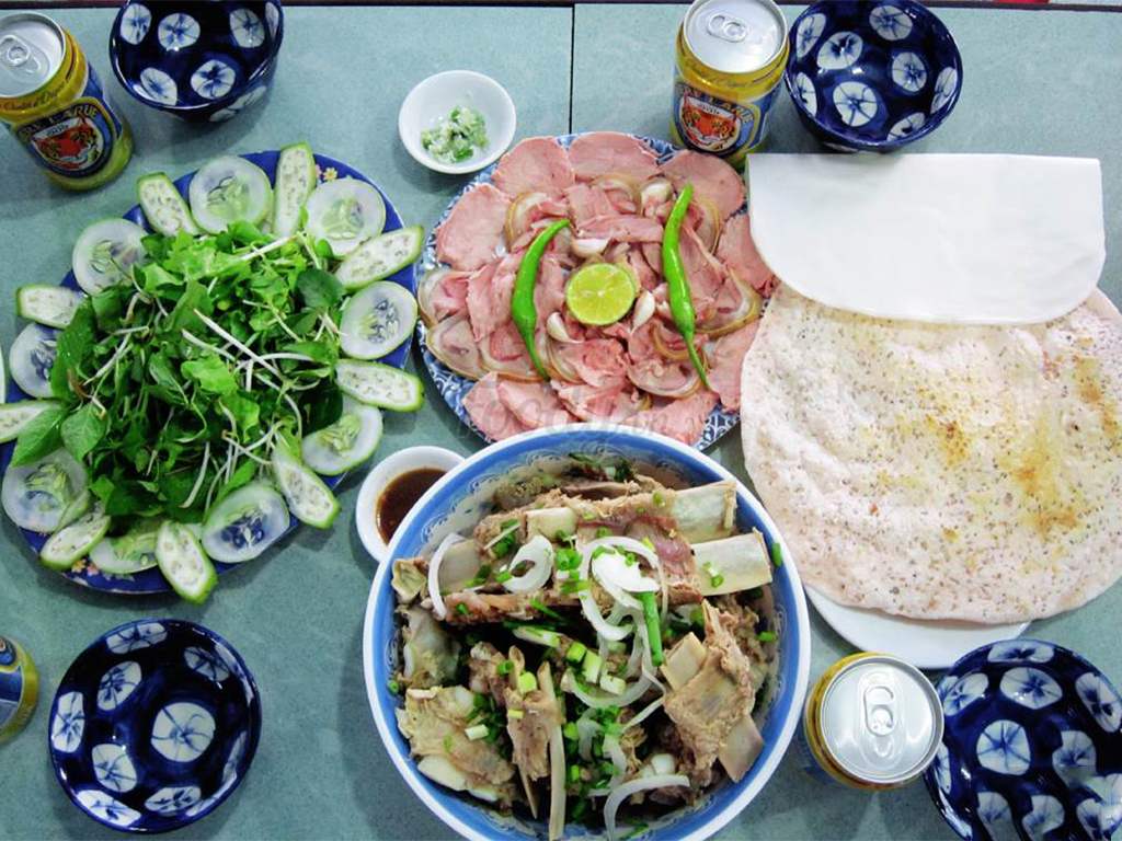Cau Mong steamed veal - A specialty not to be missed in the journey to experience Da Nang delicacies 4