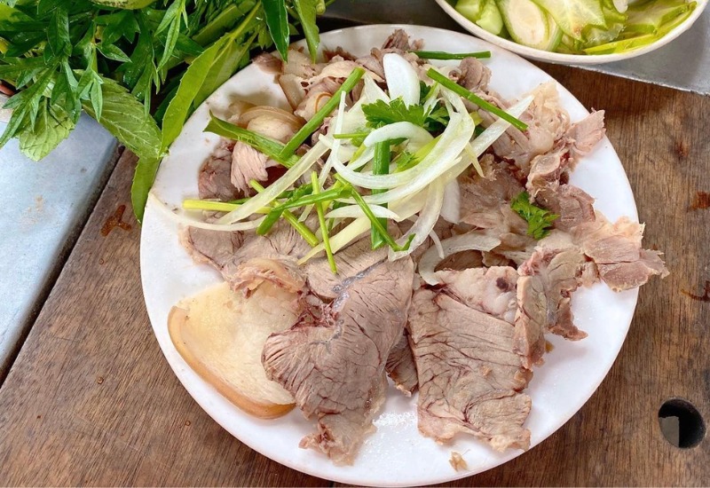 Take a look at the top 7 delicious and authentic Cu Chi beef restaurants 6