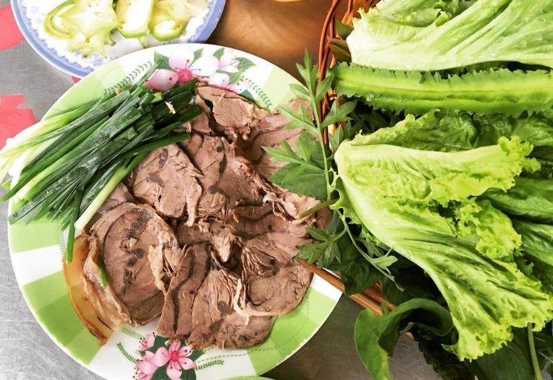 Take a look at the top 7 delicious, authentic Cu Chi beef restaurants 8