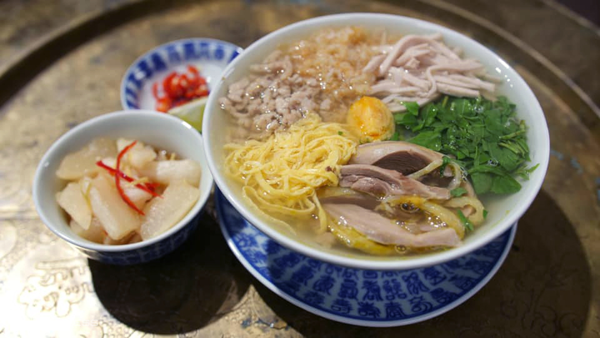 Pocket 8 delicious bun thang restaurants in Hanoi that you should not miss 2