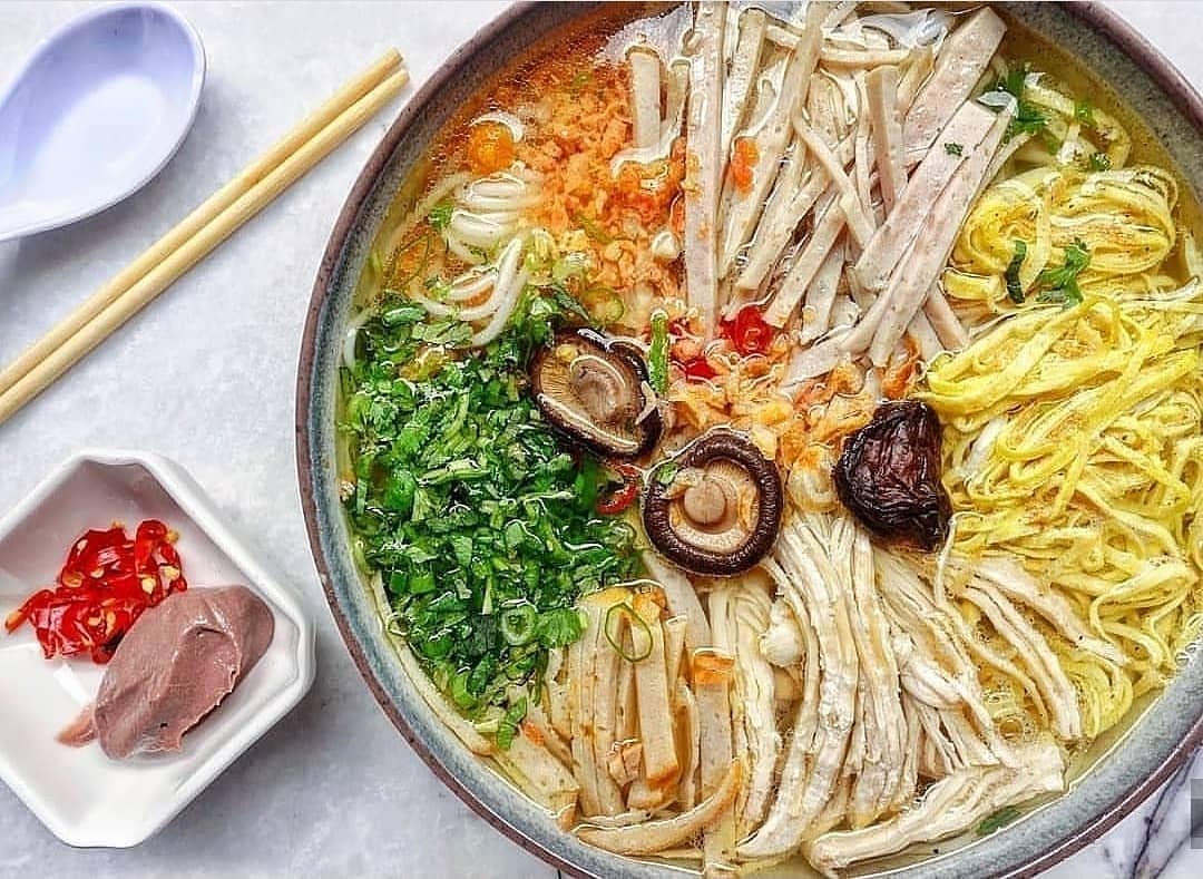 Pocket 8 delicious bun thang restaurants in Hanoi that you should not miss 4