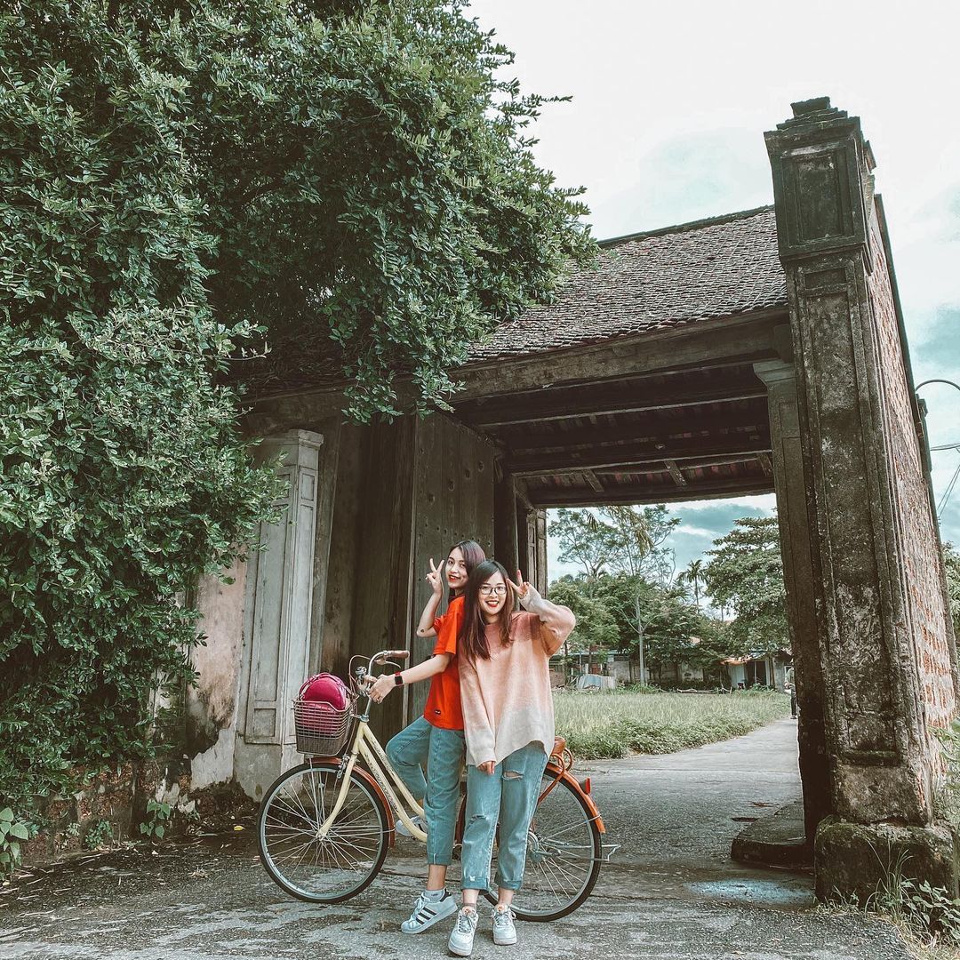 Pocket the most detailed experience traveling to Duong Lam Ancient Village 5