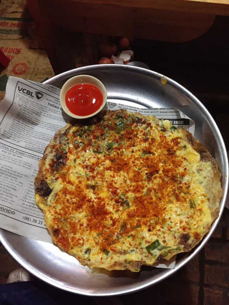 Grab the addresses of 10 shops selling delicious grilled rice paper in the heart of Da Lat 4