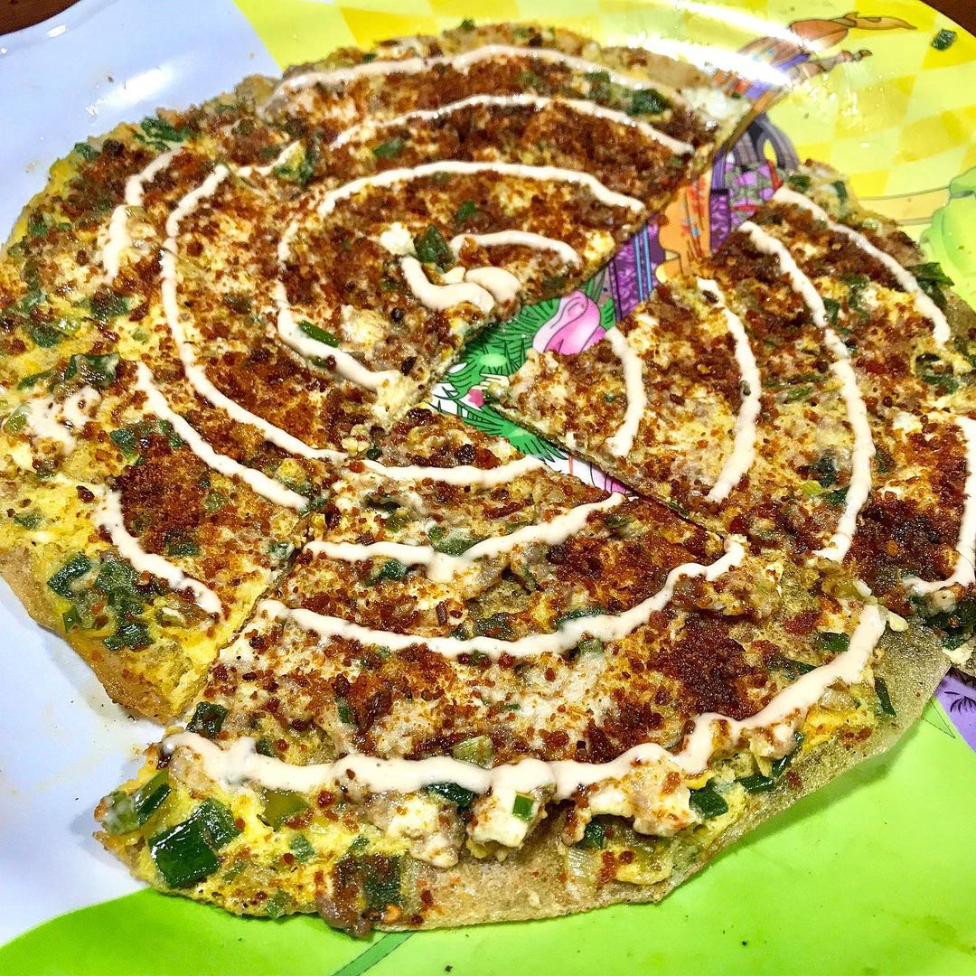 Grab the addresses of 10 shops selling delicious grilled rice paper right in the heart of Da Lat 8