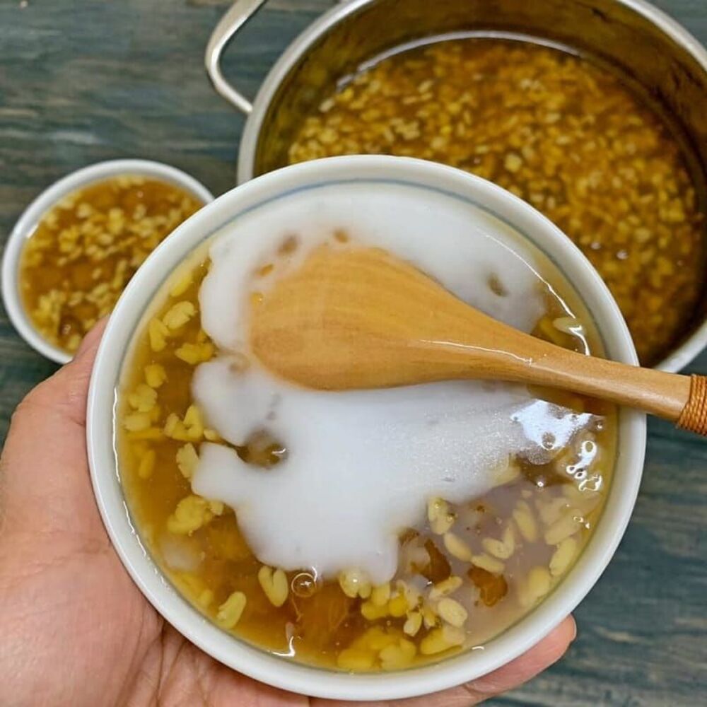 Grab the delicious sweet soup shops that thousands of people love in Hanoi 2