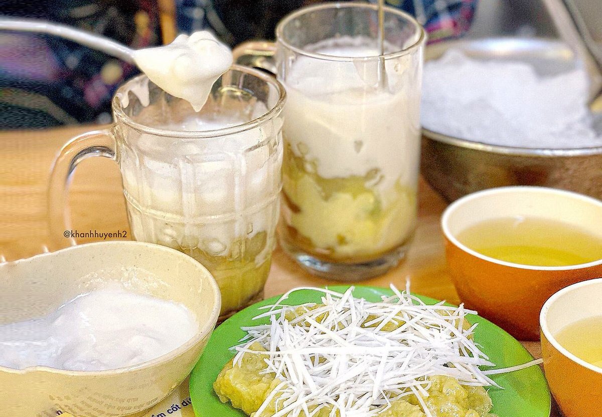 Get your hands on these delicious sweet soup shops that thousands of people love in Hanoi 11