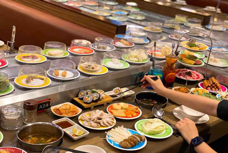 8 buffet restaurants in Da Nang for you to enjoy countless delicious dishes 3