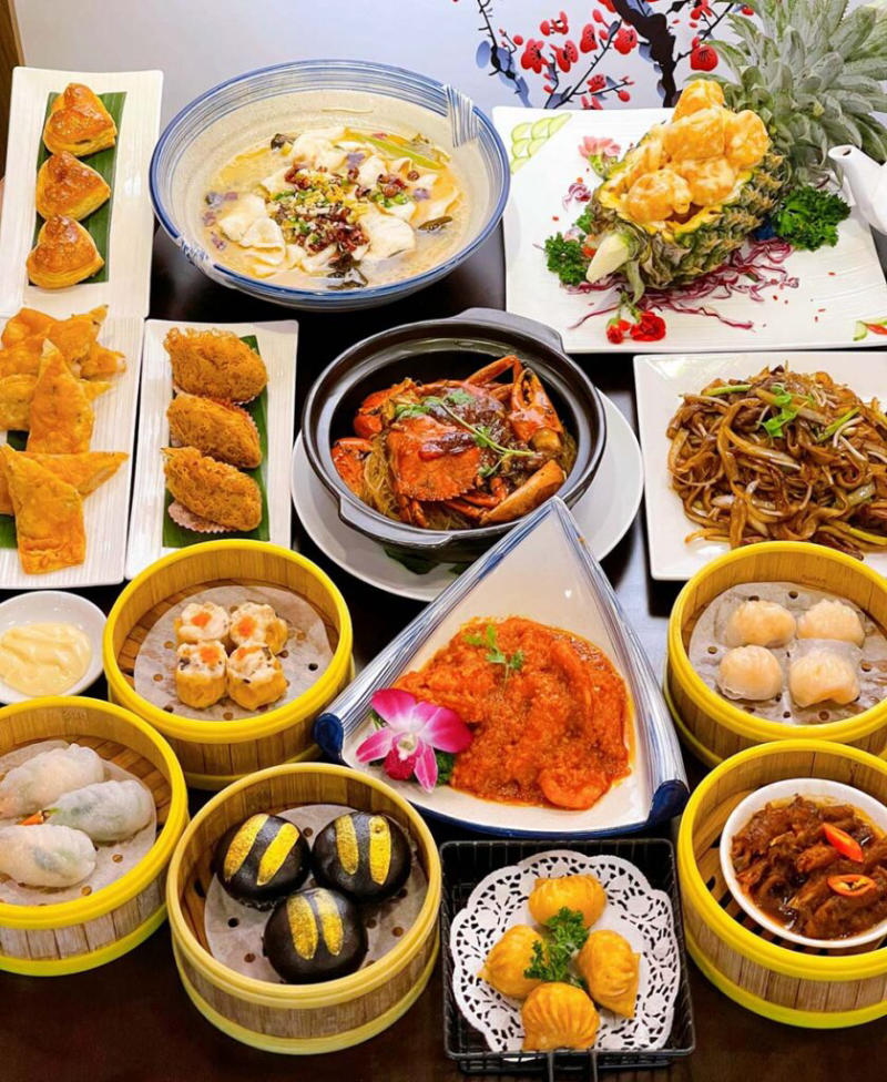 Top 10 delicious buffet addresses in Saigon that will captivate the hearts of food lovers 2