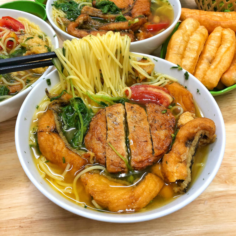 Discover 10 famous Hanoi fish noodle shops in the capital 10