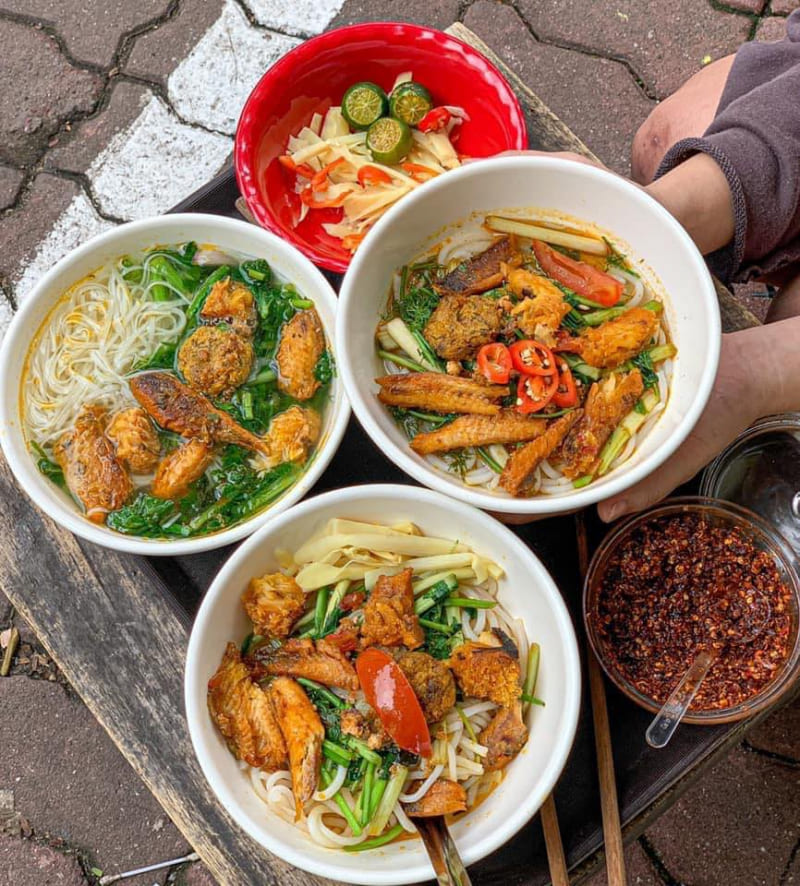 Discover 10 famous Hanoi fish noodle shops in the capital 7