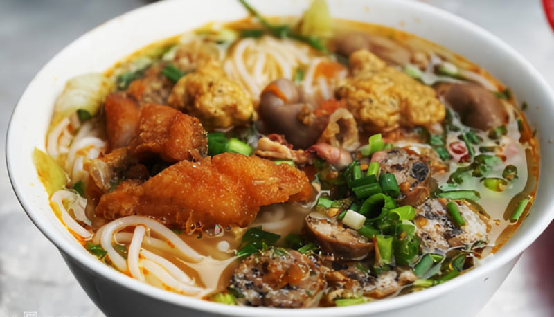Discover 10 famous Hanoi fish noodle shops in the capital 8