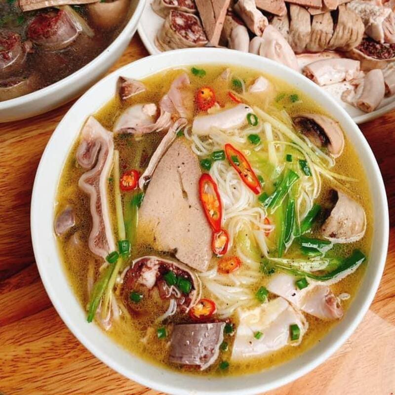 Top Hanoi vermicelli restaurants with the best flavors in the capital 2