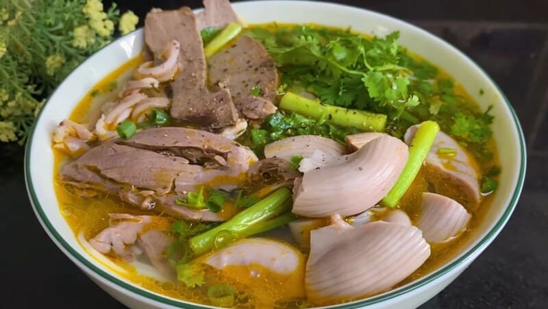 Top Hanoi vermicelli restaurants with the best flavors in the capital 3