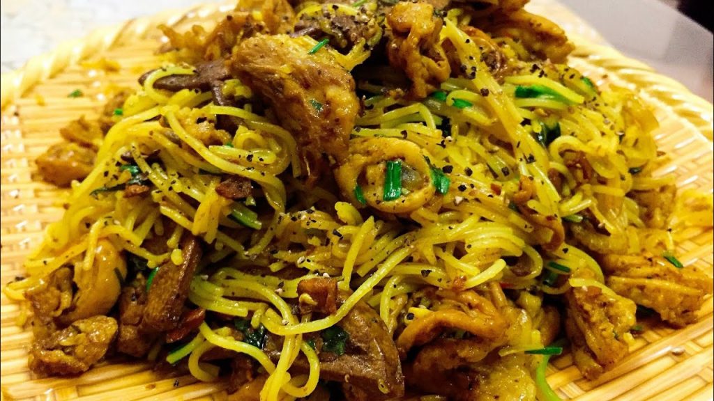 Hue turmeric vermicelli - Famous specialty dish of the 5th capital